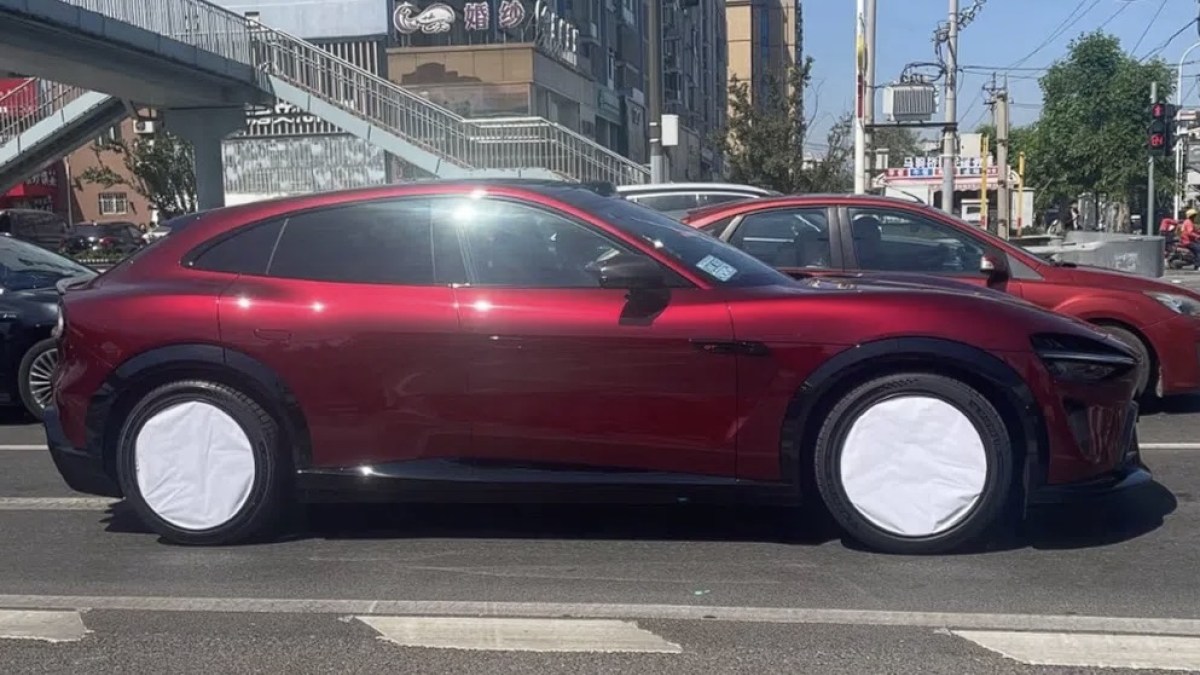 New 990-HP Xiaomi YU7 GT hits the streets ahead of the official debut