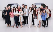 Xiaomi CEO personally delivers first YU7 GT vehicles to buyers
