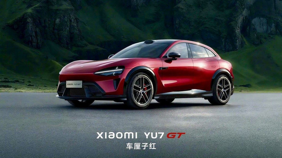 Xiaomi CEO personally delivers first YU7 GT vehicles to buyers in China