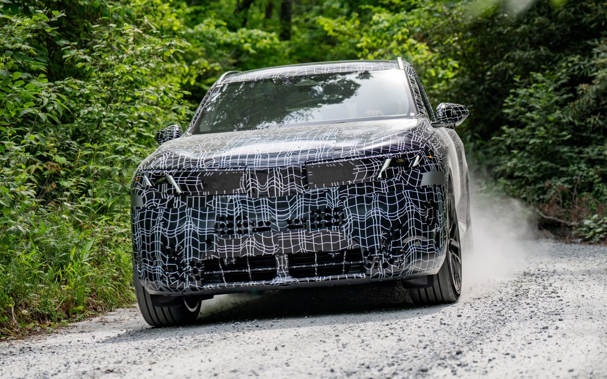 BMW iX5 has a lot of power and a huge battery, final testing commences