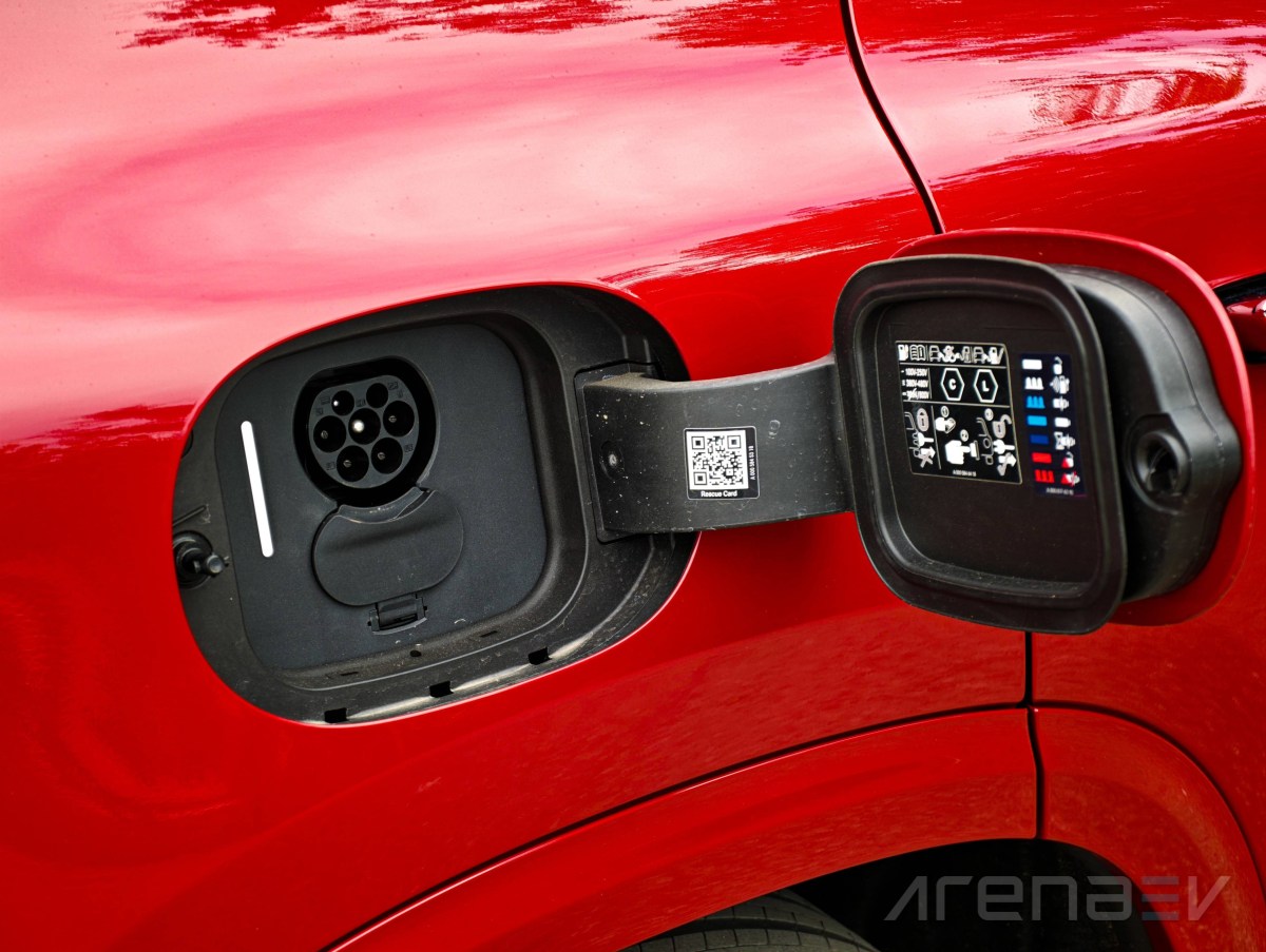 2026 Mercedes-Benz GLB 350 4Matic review