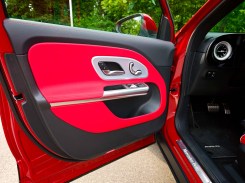 Mercedes GLB trim