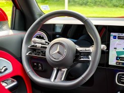 Steering wheel accents in the Mercedes GLB