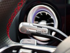 Steering wheel accents in the Mercedes GLB