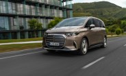 Mercedes-Benz VLE 300 deliveries kick off, VLE 400 is next