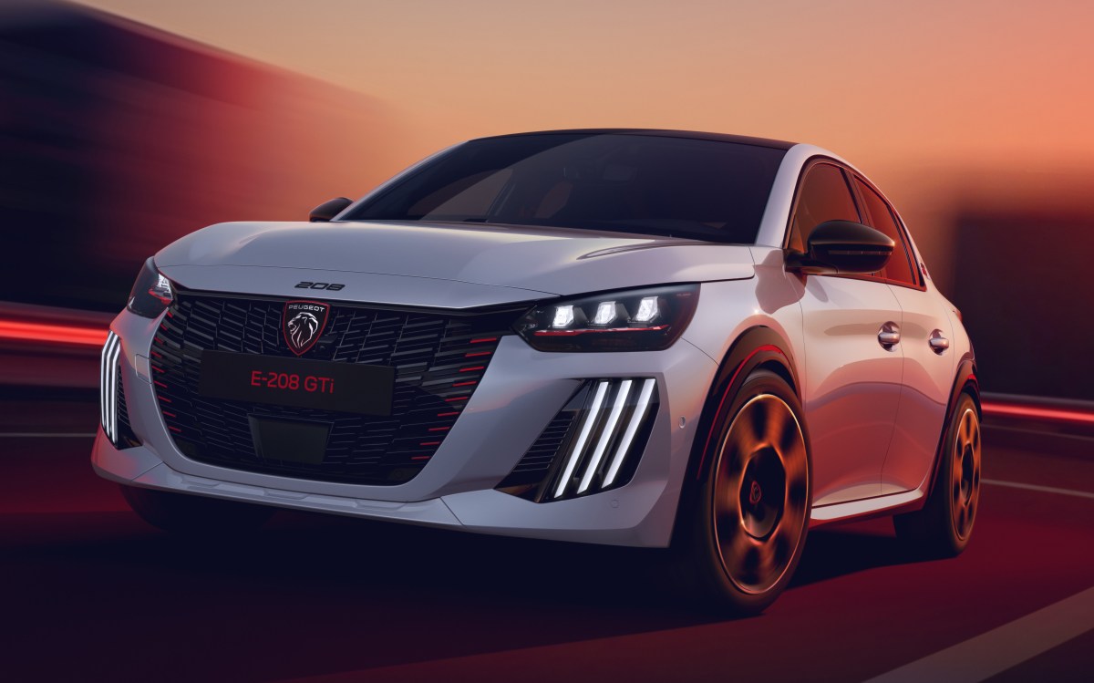 Peugeot is finally unveiling the production E-208 GTi this week