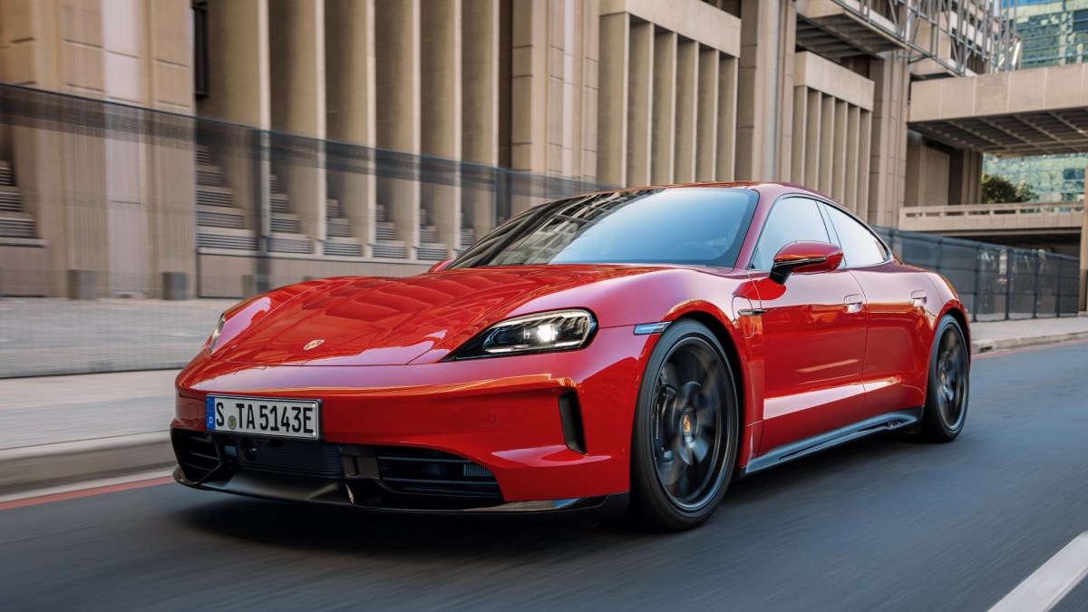 Simulated gear shifting arrives in the 2027 Porsche Taycan