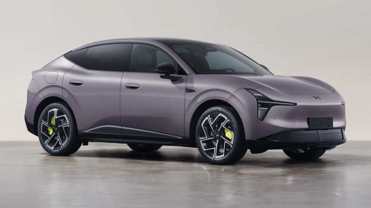 XPeng adds new Mona L03 electric crossover to its budget lineup