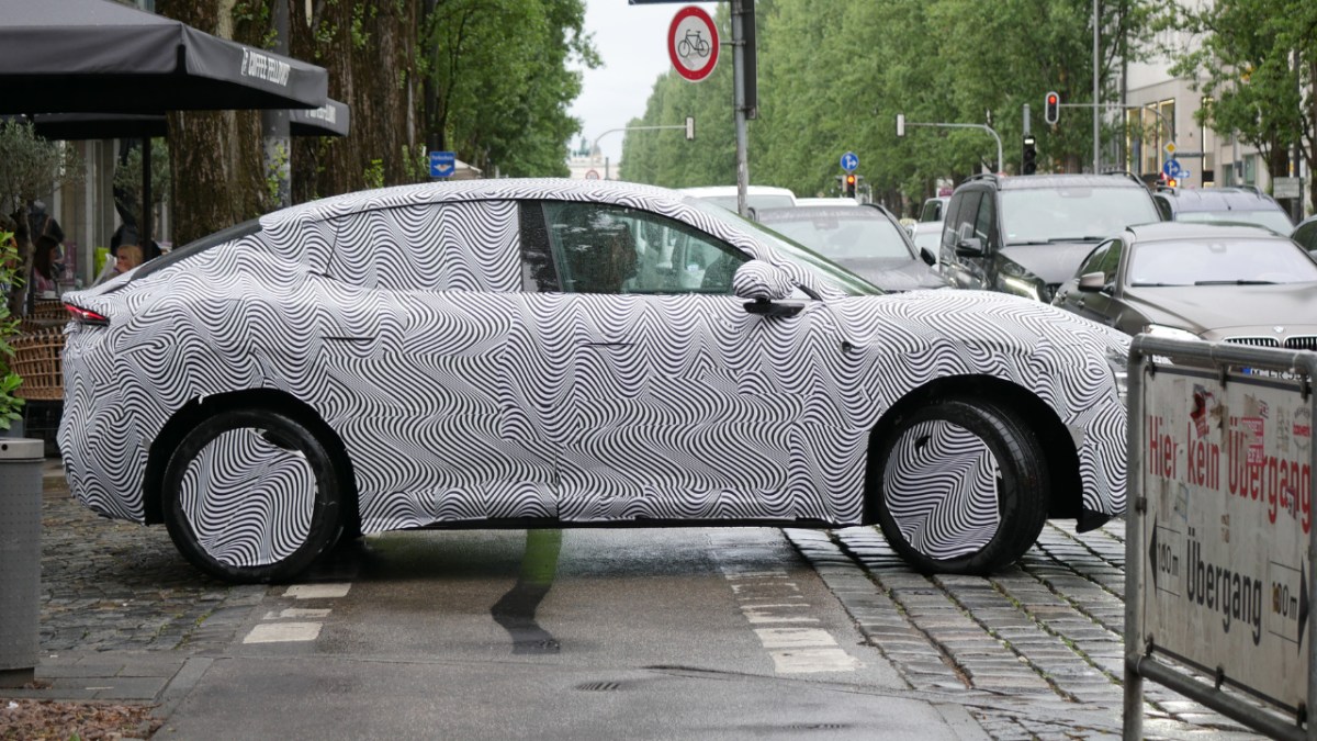 XPeng Mona L03 spotted testing on German roads