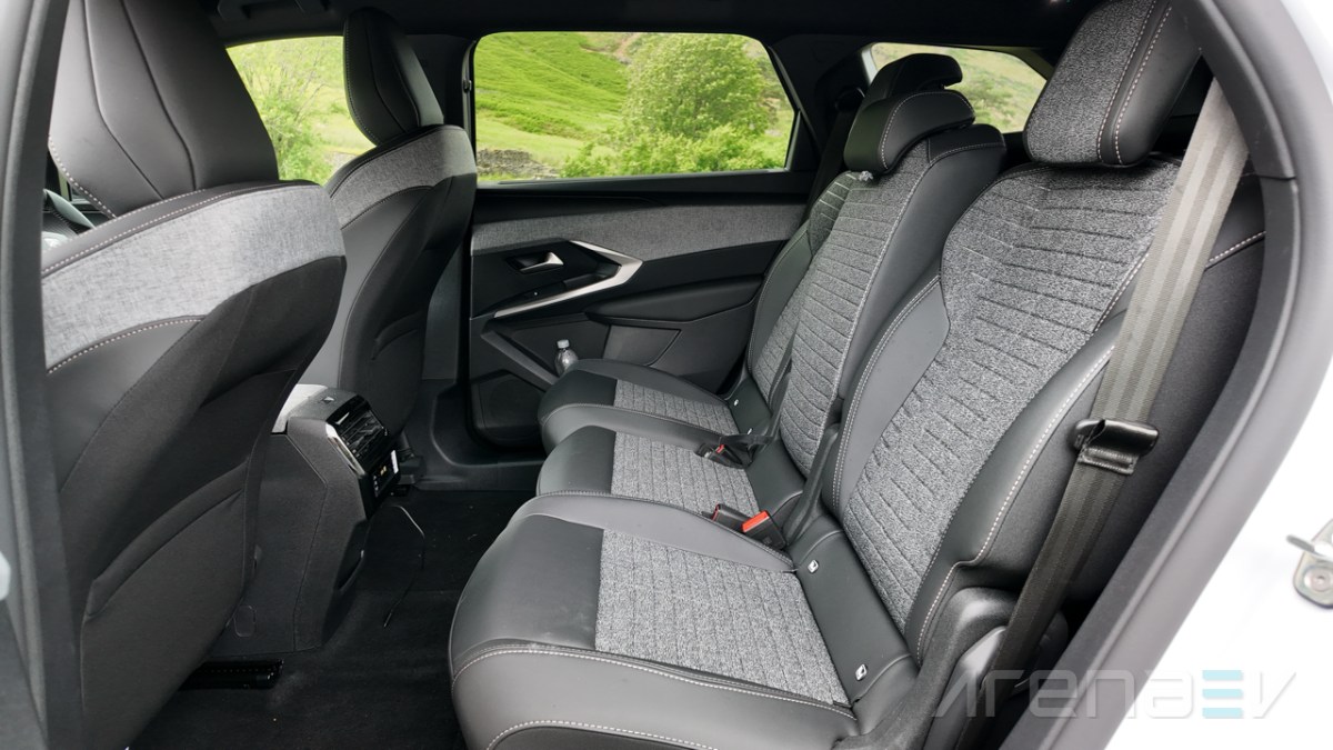 Peugeot E-5008 - a confused SUV or a perfect EV for large families?