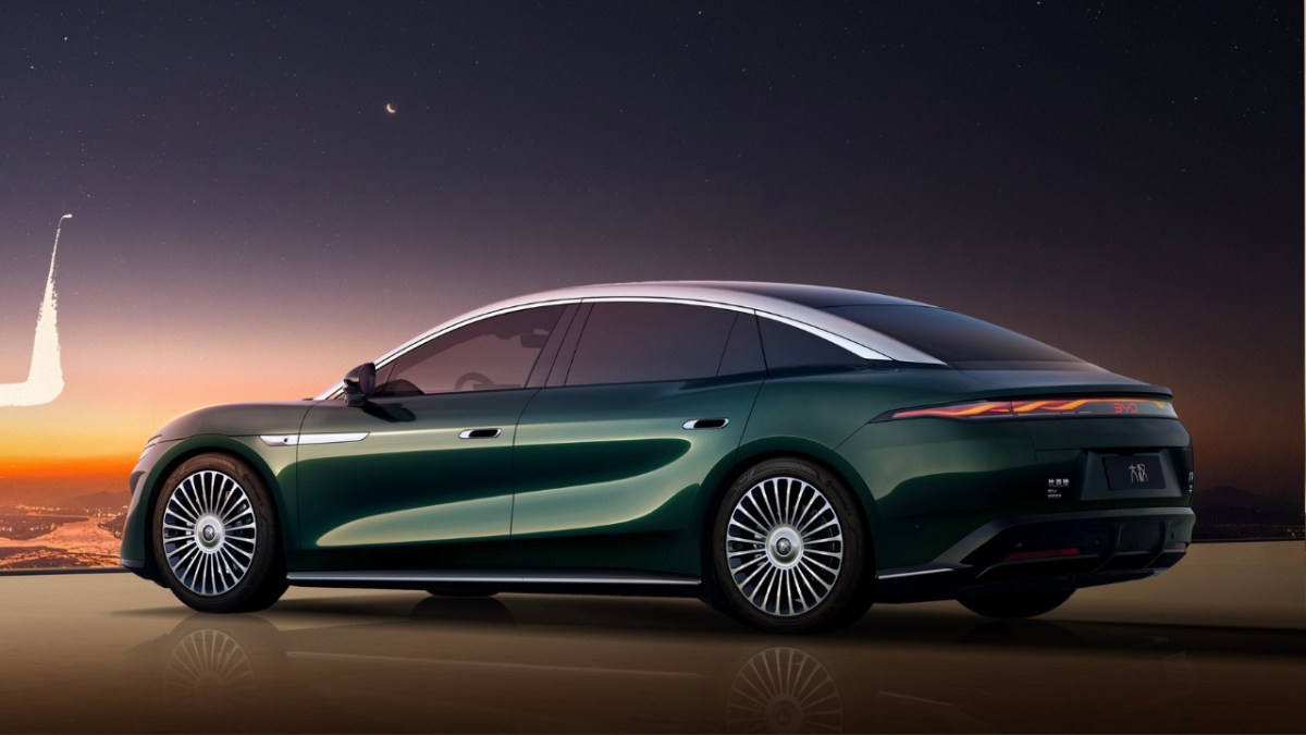 BYD Da Han official images reveal a 1,000-km luxury electric sedan