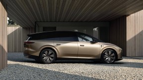 Li i9 images