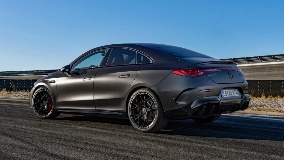 Mercedes-AMG CLA 45 - three motors, 680HP and fake sounds