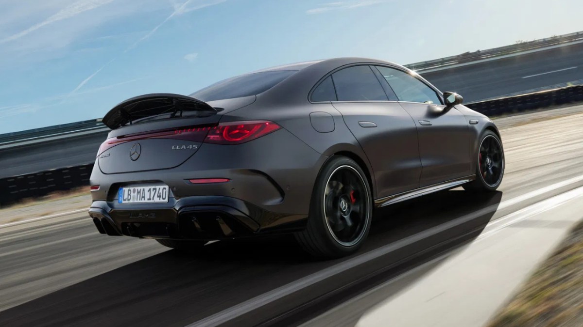 Mercedes-AMG CLA 45 - three motors, 680HP and fake sounds