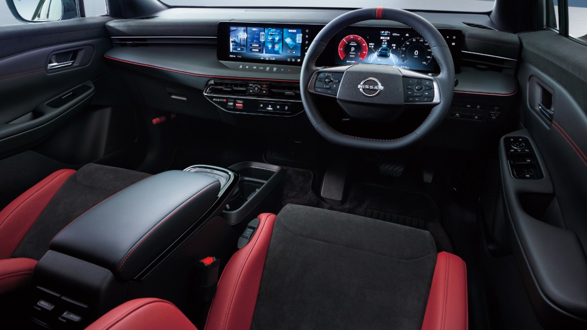 Nissan's third-gen LEAF gets the NISMO treatment