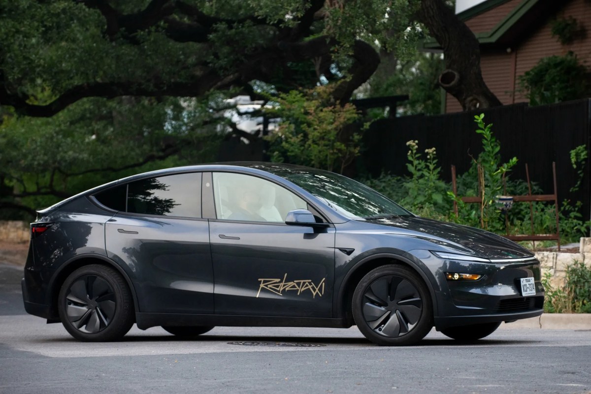 The illusion of driverless Teslas revealed by latest NHTSA report