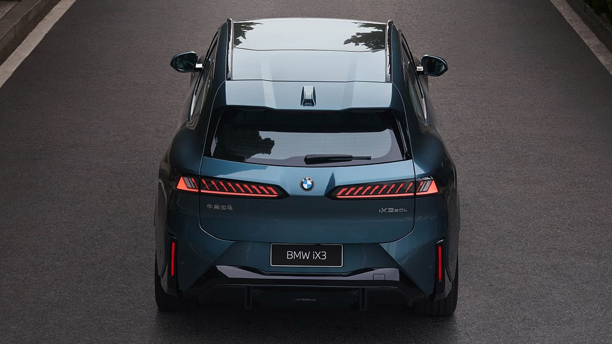BMW reveals long-wheelbase i3 and iX3 at Chengdu Auto Show