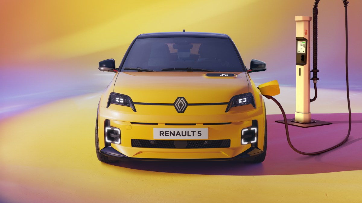 Renault is silently perfecting the electric hot hatch formula