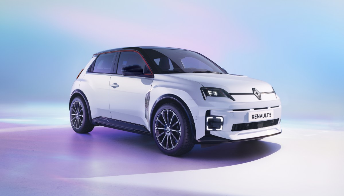 Renault is silently perfecting the electric hot hatch formula