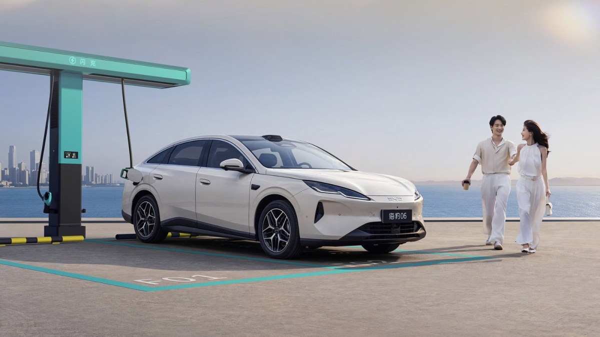 BYD Seal 06 brings Flash Charging, ADAS, AI, and 2,300 km of range - all for under $15,000