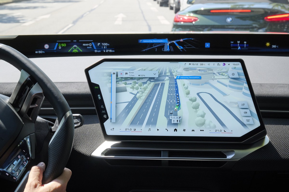 BMW and Mapbox team up for new 3D view that makes driving easier