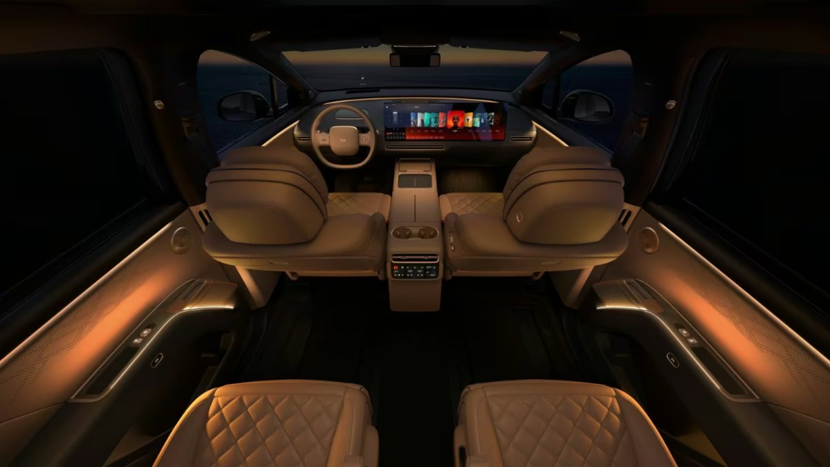 Li Auto i9 is a living room that knows how to sprint