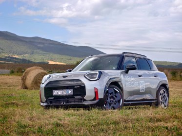 MINI Aceman JCW E front end