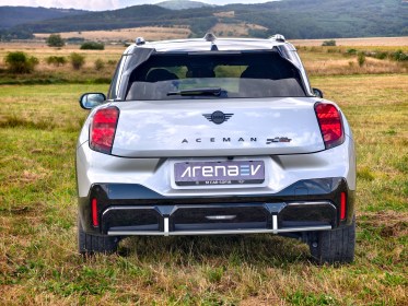 MINI Aceman JCW E rear end