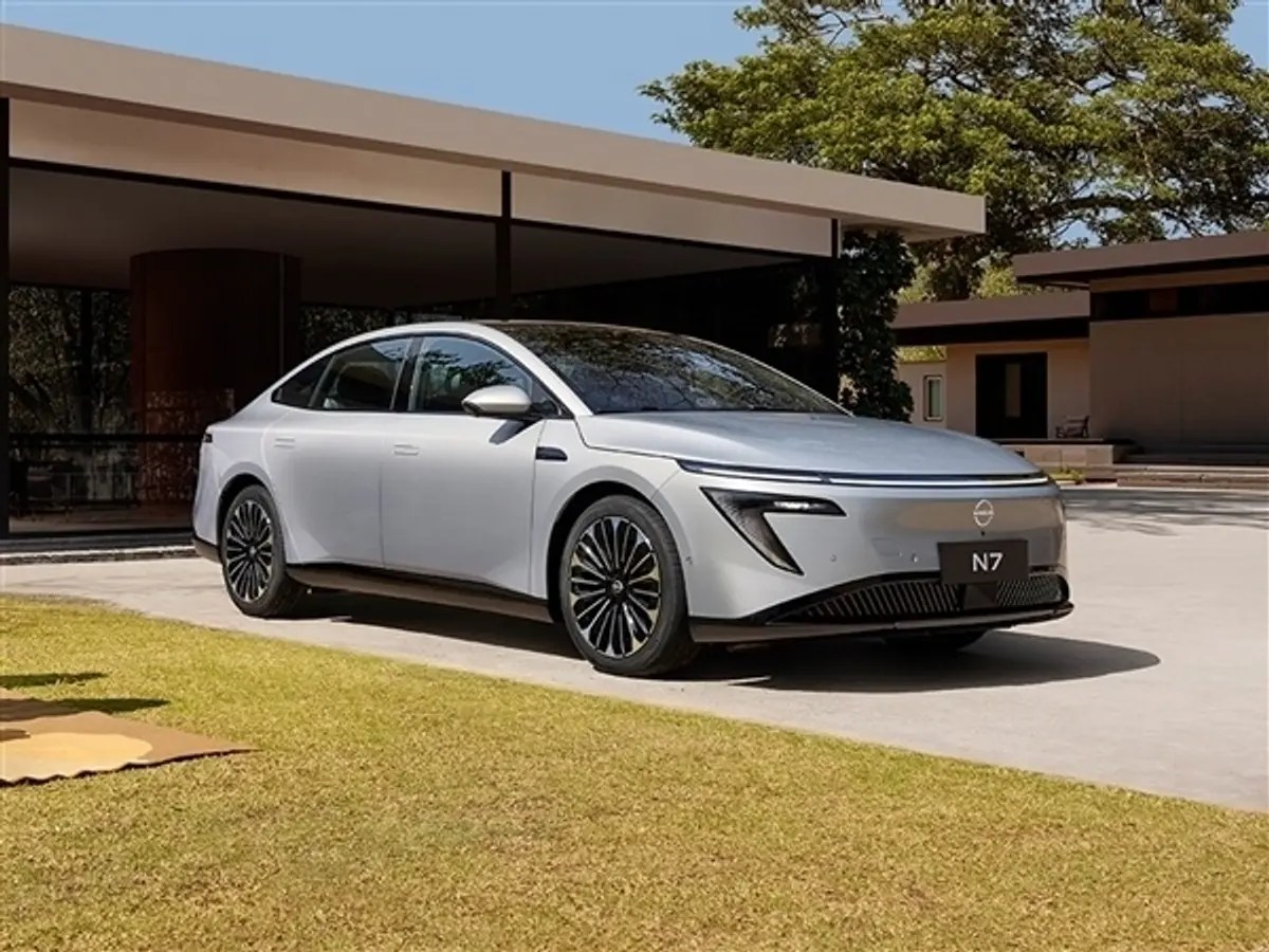 Nissan updates the N7 with tech and lower prices to fight back in China