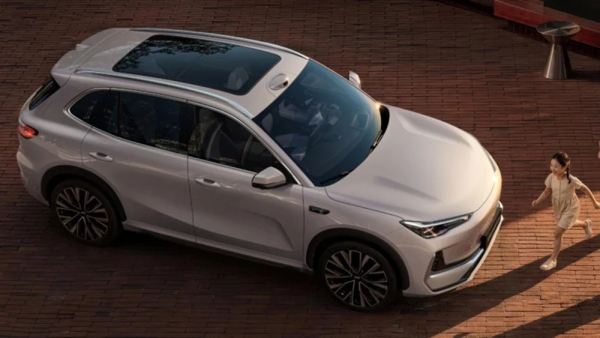 The rear-drive Geely EX5 breaks the cover