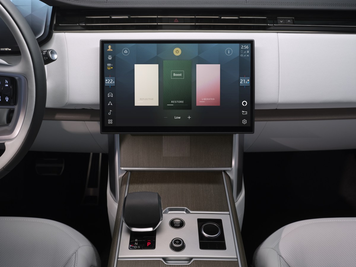 The new electric Range Rover is an EV that refuses to act like one
