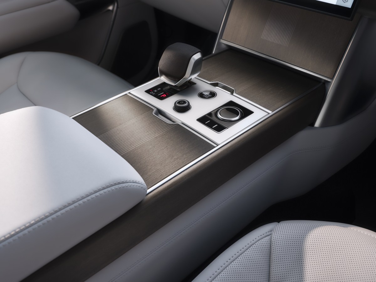 The new electric Range Rover is an EV that refuses to act like one