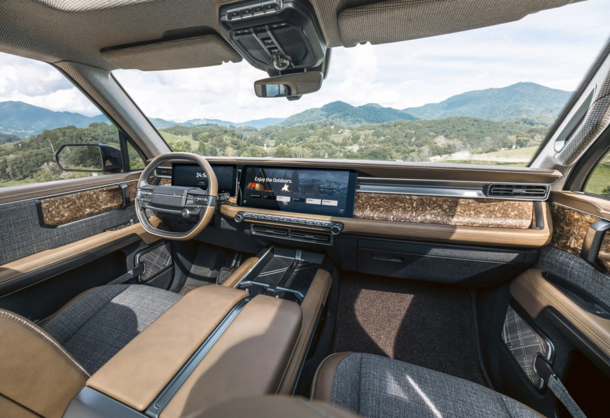 The Scout Traveler wants to conquer America with tweed, denim, and 800 Volts