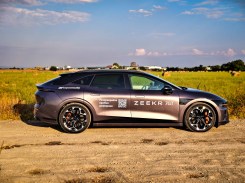 Zeekr 7GT Privilege AWD side profile