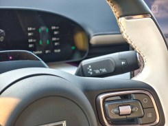 Zeekr 7GT Privilege AWD steering wheel and stalks