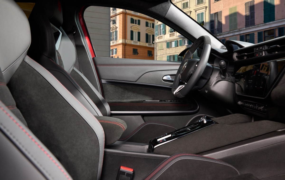 Alfa Romeo refreshes Junior crossover