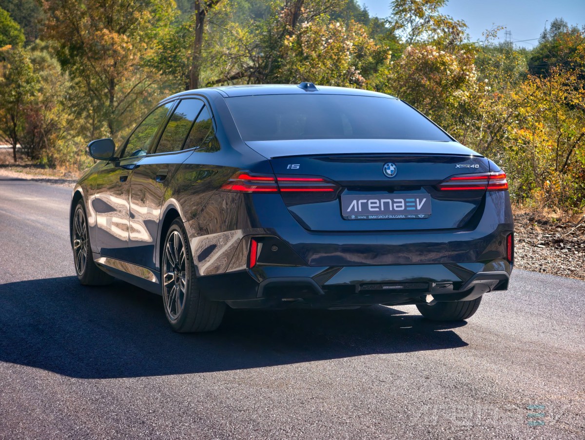 2026 BMW i5 xDrive40 real life range test with 19-inch wheels and summer tires