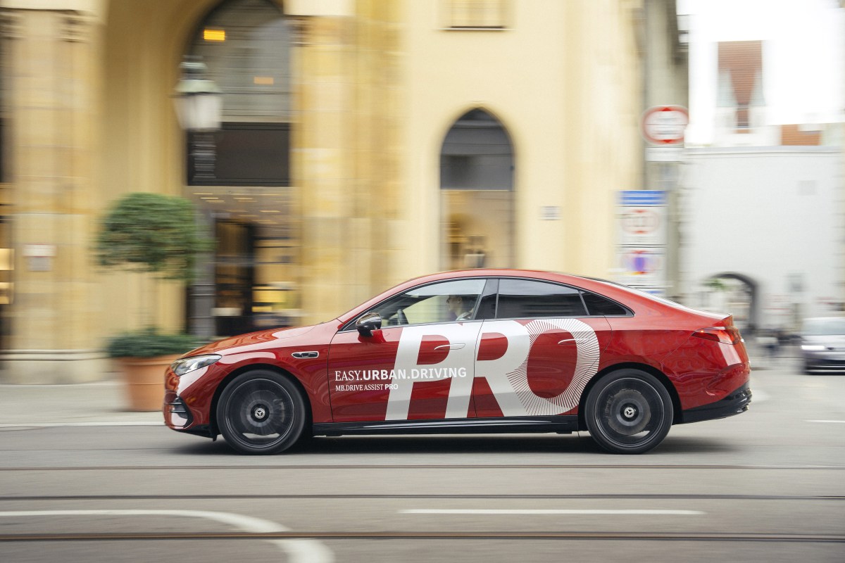 Mercedes launches its Level 2 MB.Drive Assist Pro autonomous driving system in Germany