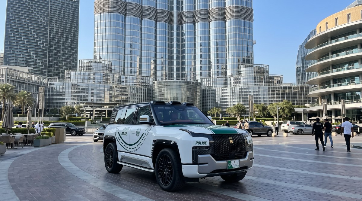 The floating 1,197-HP Yangwang U8 now patrols the streets of Dubai