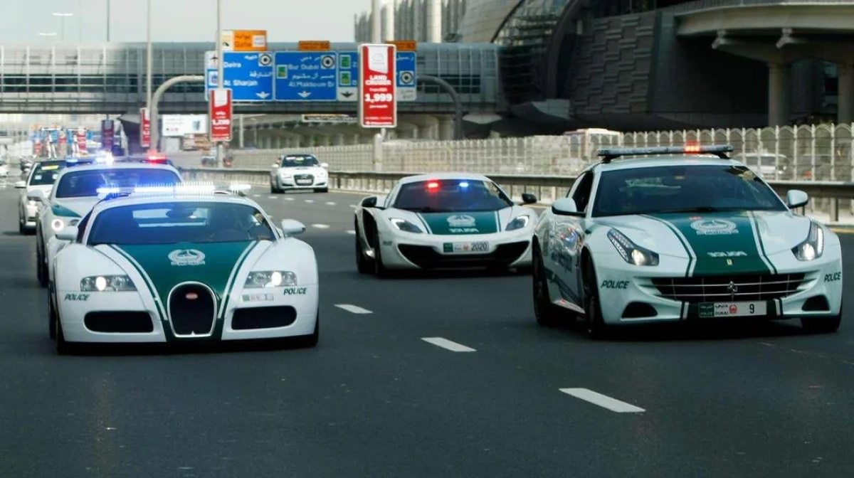 The floating 1,197-HP Yangwang U8 now patrols the streets of Dubai