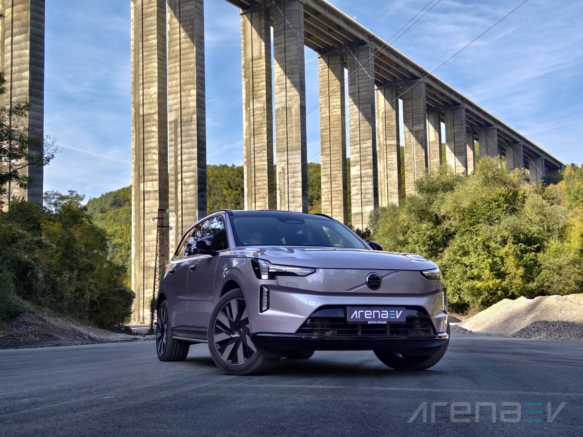 2026 Volvo EX90 Twin Motor Performance real life range test with 19-inch wheels and summer tires
