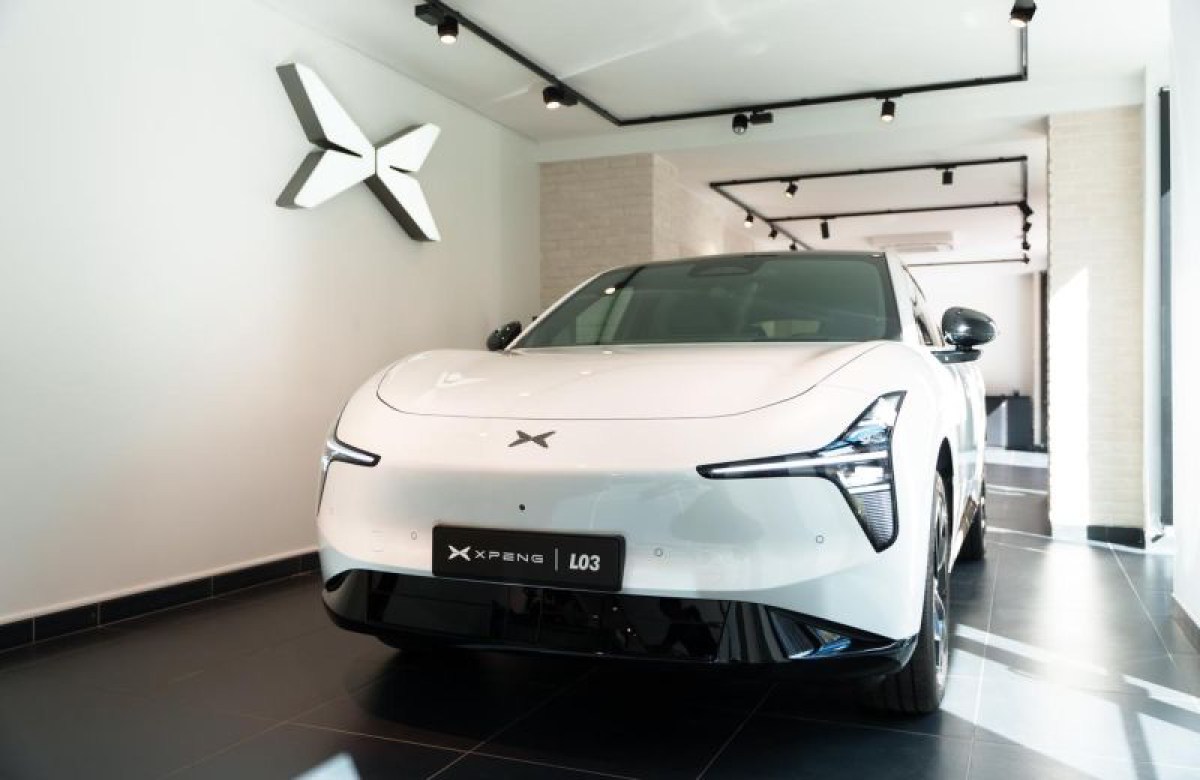 XPeng begins European deliveries of the L03 in Paris ahead of November UK arrival