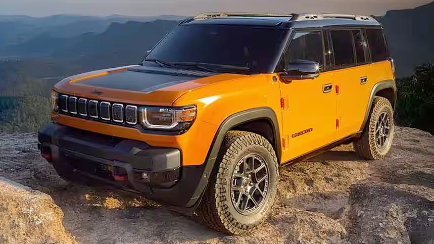 Jeep Recon front