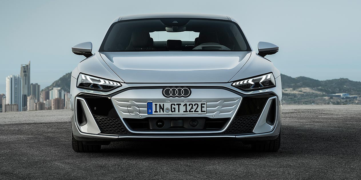 Audi e-tron GT front