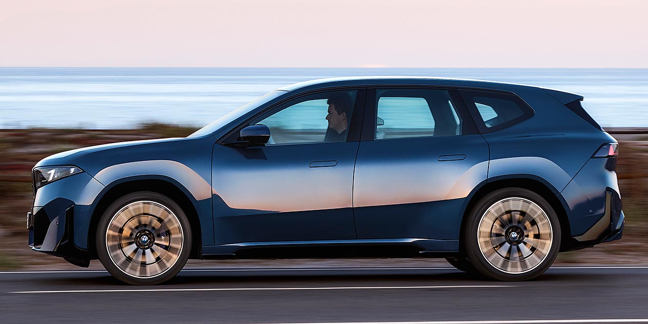 BMW iX3 side