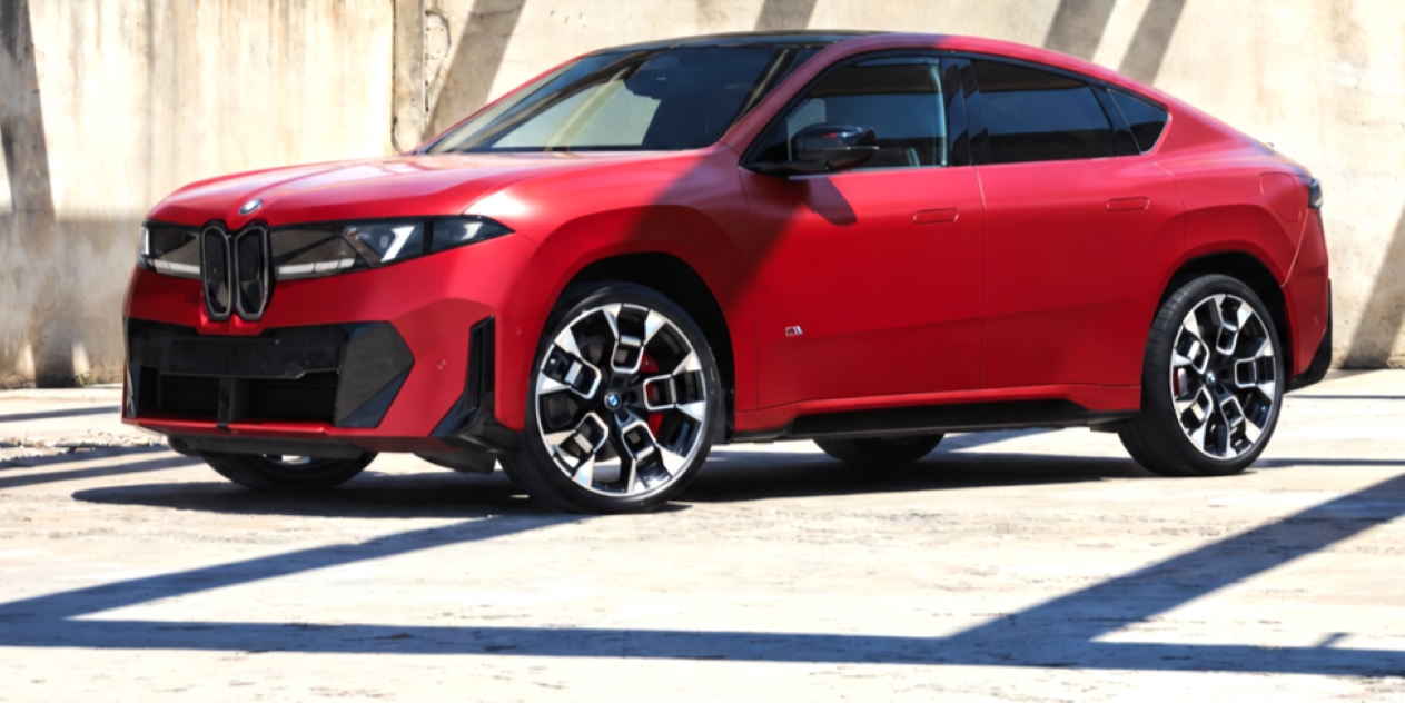 BMW iX4