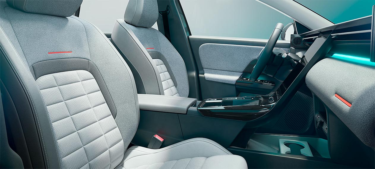Citroen e-C5 Aircross interior
