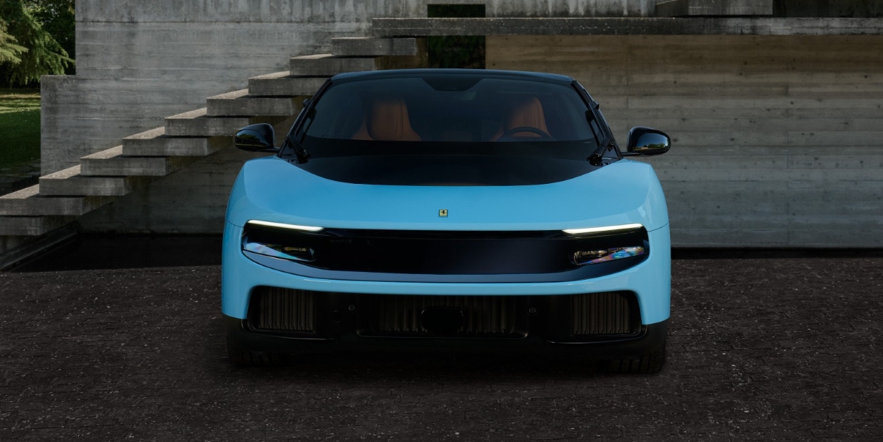 Ferrari Luce front