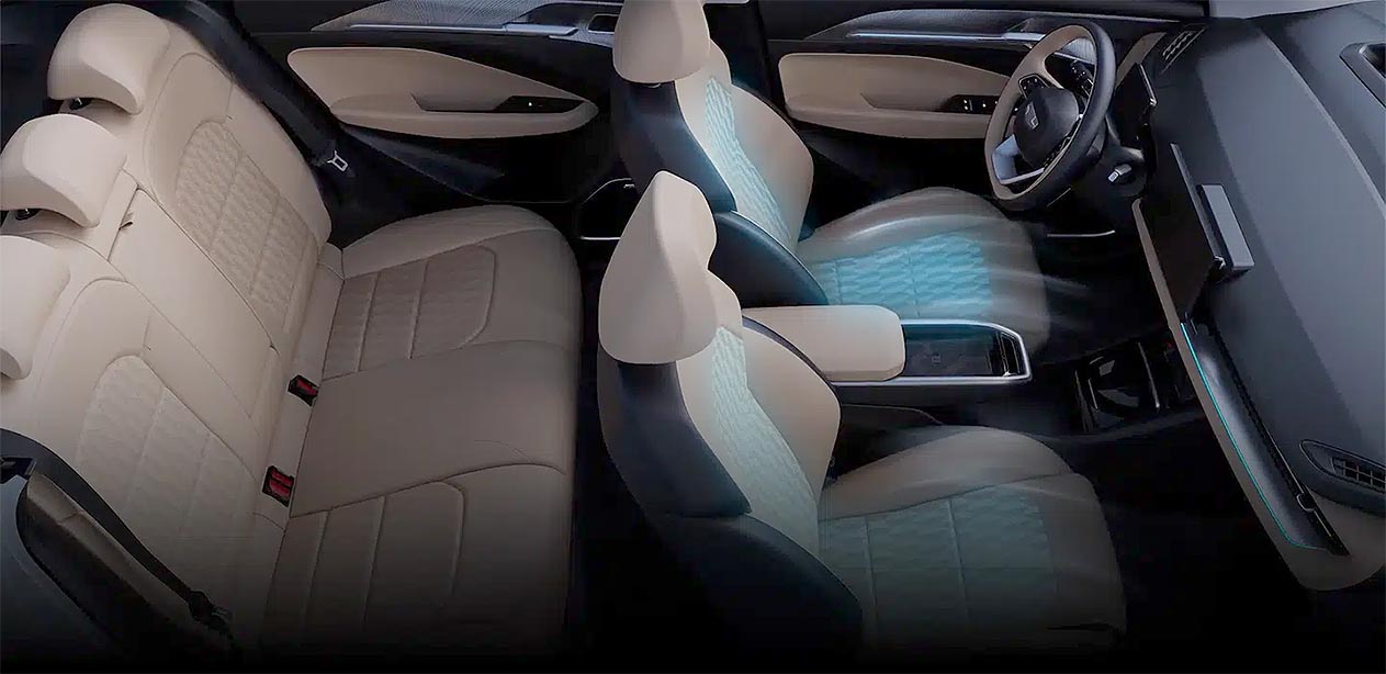 Geely Geometry C interior