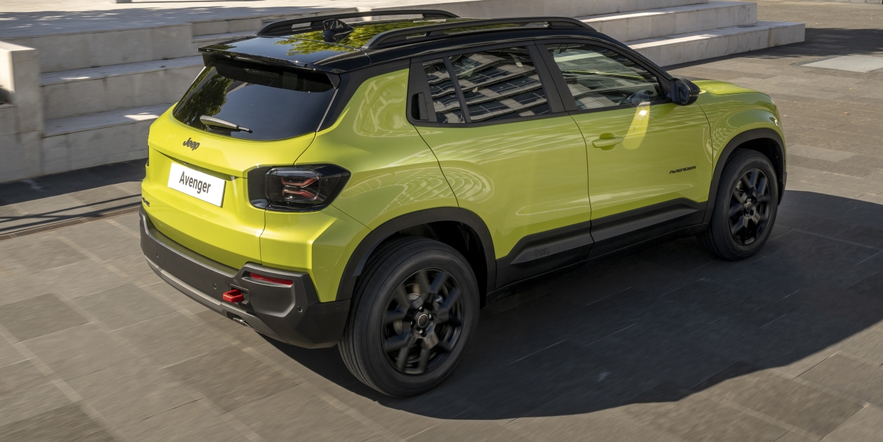 Jeep Avenger side